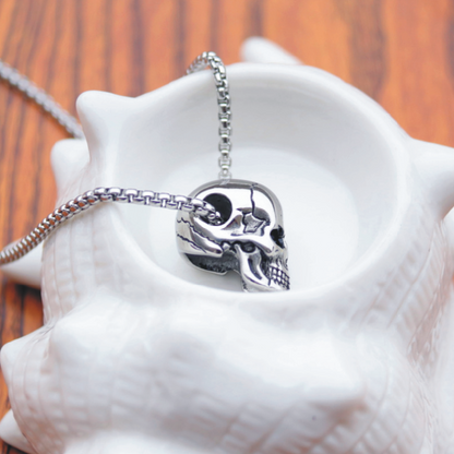 Male titanium steel skull necklace